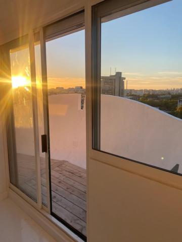 14Eme Et Der Etage "Arty" Avec 2 Chambres Et Vue Panoramique ! クレテイユ エクステリア 写真