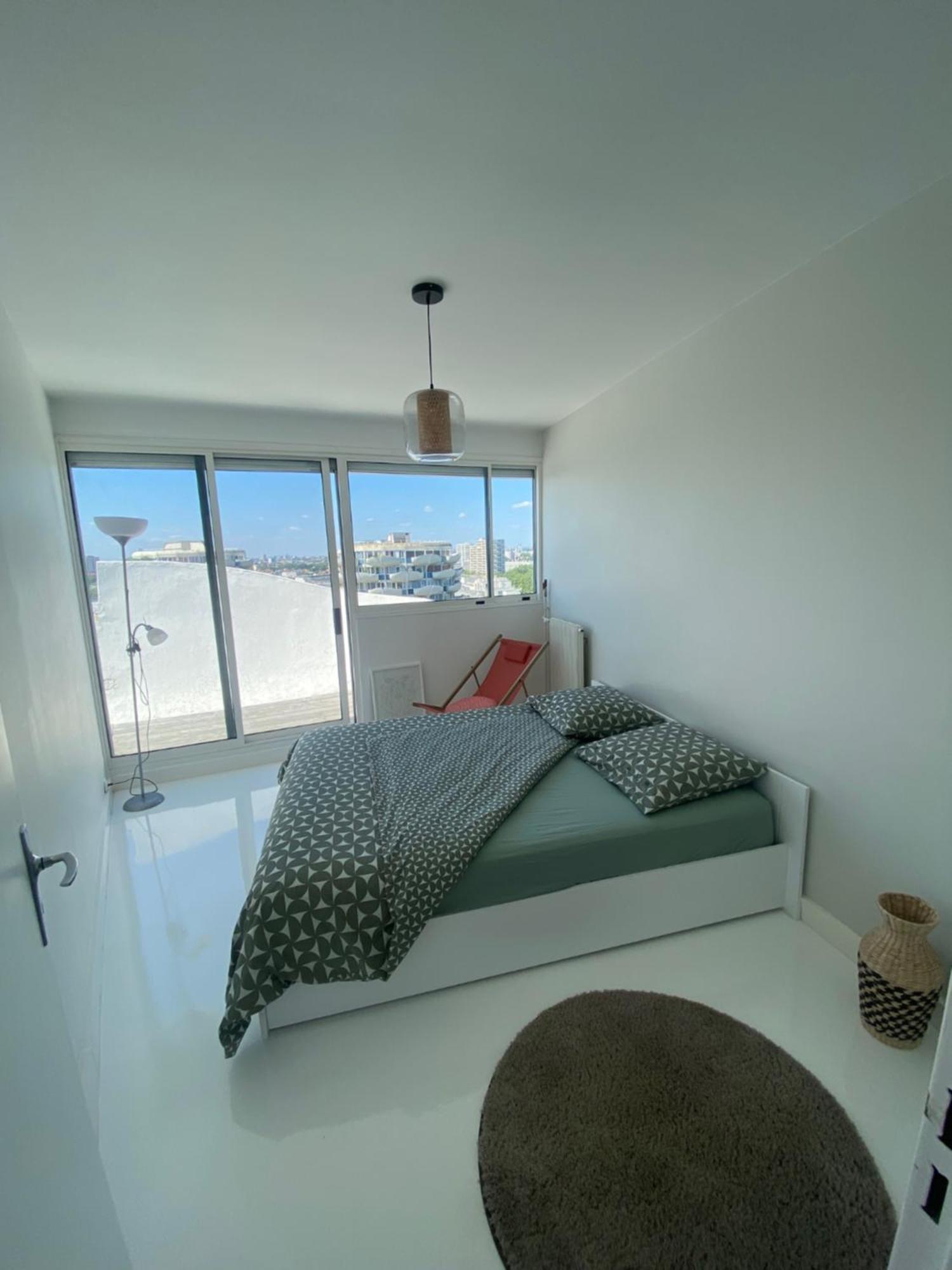 14Eme Et Der Etage "Arty" Avec 2 Chambres Et Vue Panoramique ! クレテイユ エクステリア 写真